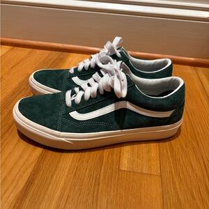 Women’s Size 9.5 Or Mens Size 8 Vans Old Skool Pig Suede Shoes